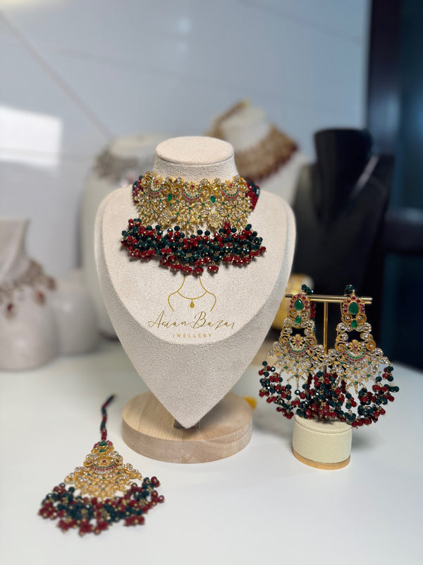 MEHRUNNISA in maroon and green| Choker set