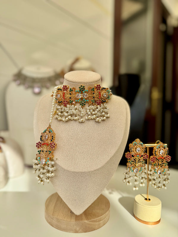 SHANAYA in white and multi-colour| Multi-choker set